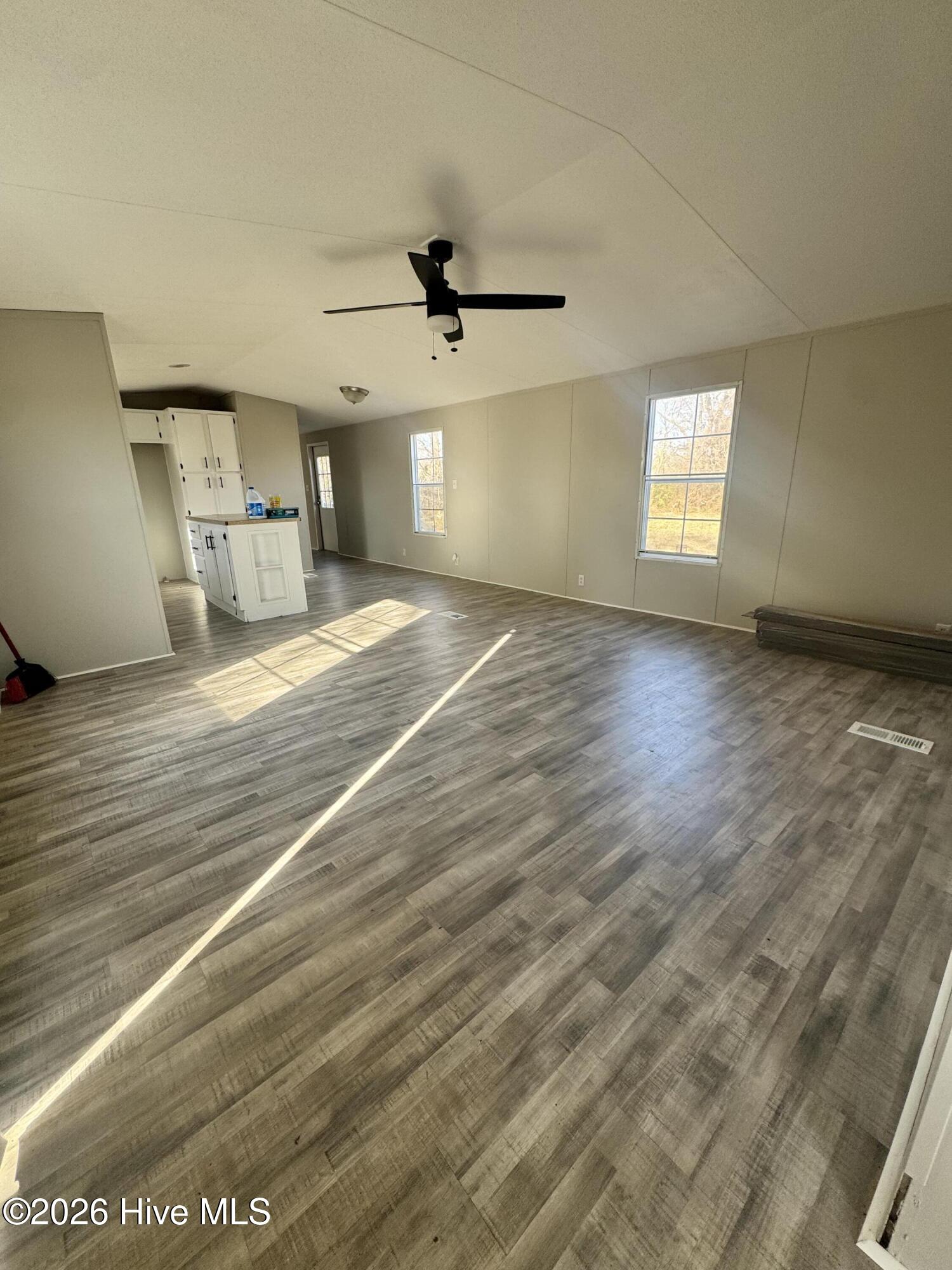 3247 New Hope Road Hertford, NC 27944 - Photo 10 of 15 Living Room