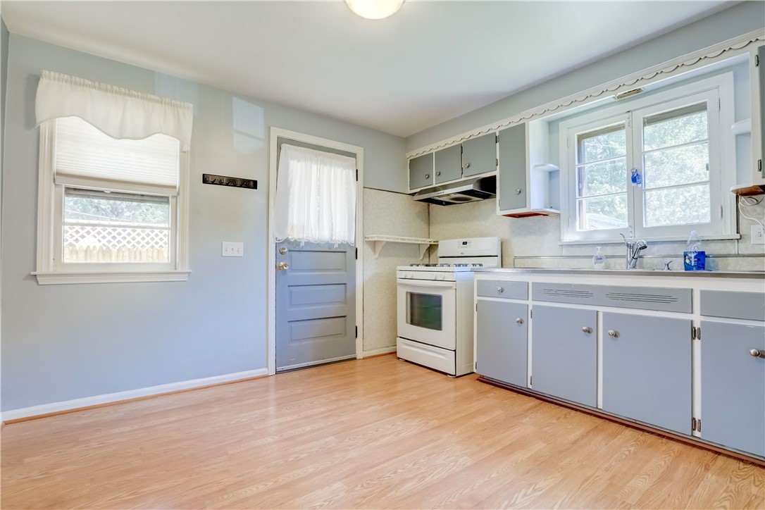 756 Merchants Road Rochester, NY 14609 - Photo 7 of 21