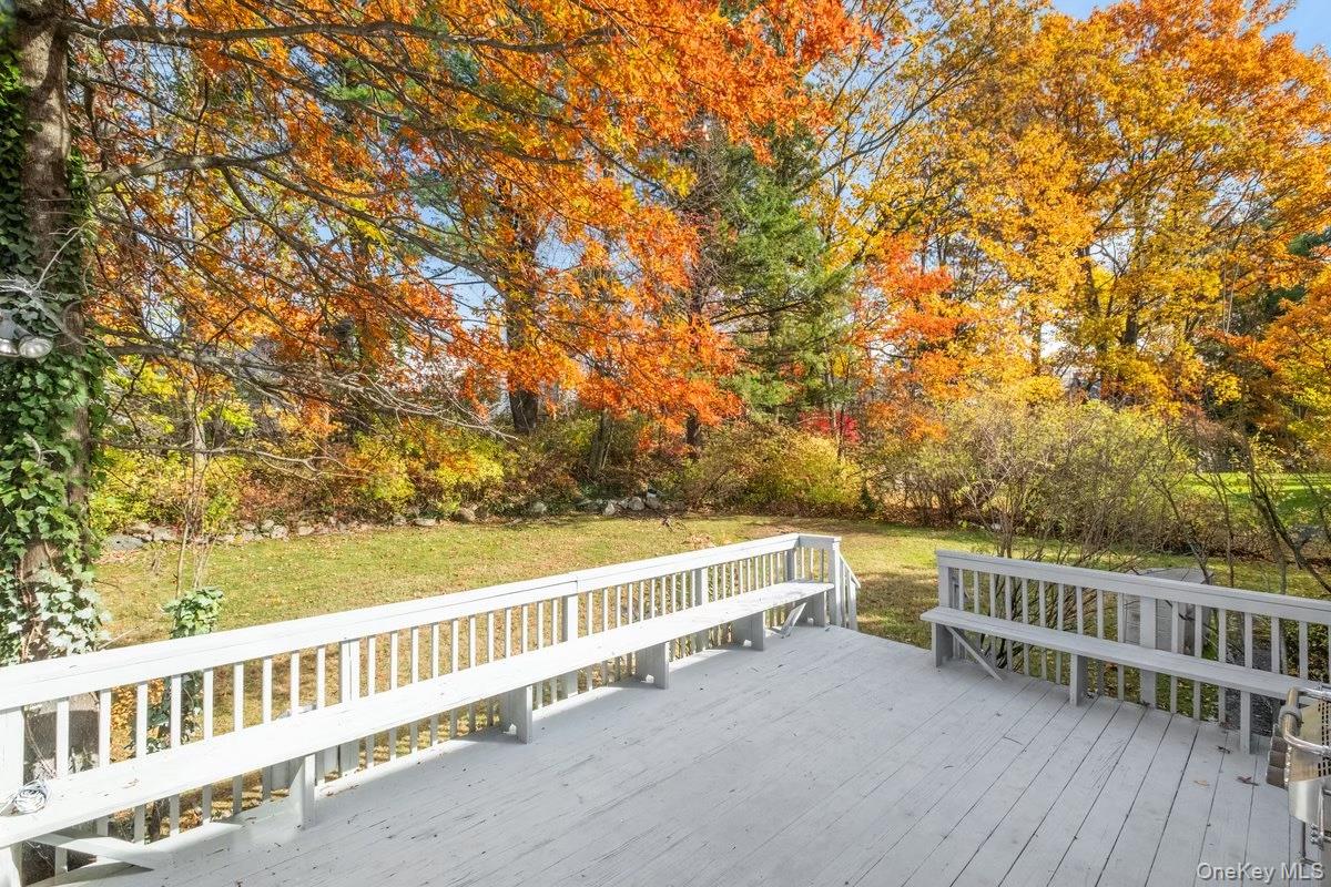 44 Amherst Drive New Rochelle, NY 10804 - Photo 2 of 7