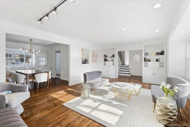 $1,075,000 | 44 Amherst Drive, New Rochelle, NY 10804