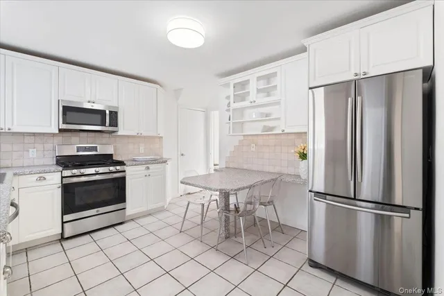 $1,075,000 | 44 Amherst Drive, New Rochelle, NY 10804