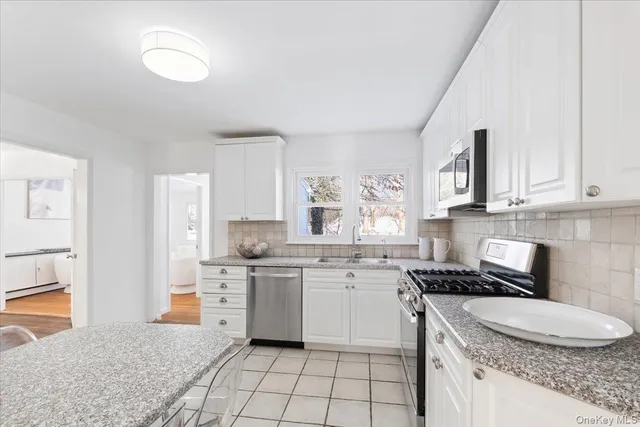 $1,075,000 | 44 Amherst Drive, New Rochelle, NY 10804