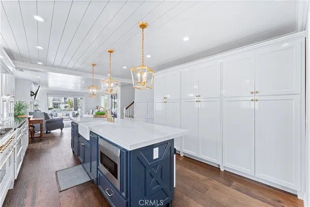 $9,500 | 208 Indianapolis Avenue, Huntington Beach, CA 92648