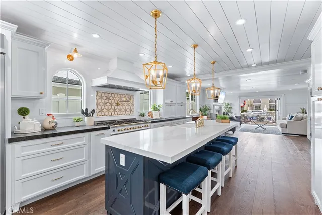 $9,500 | 208 Indianapolis Avenue, Huntington Beach, CA 92648