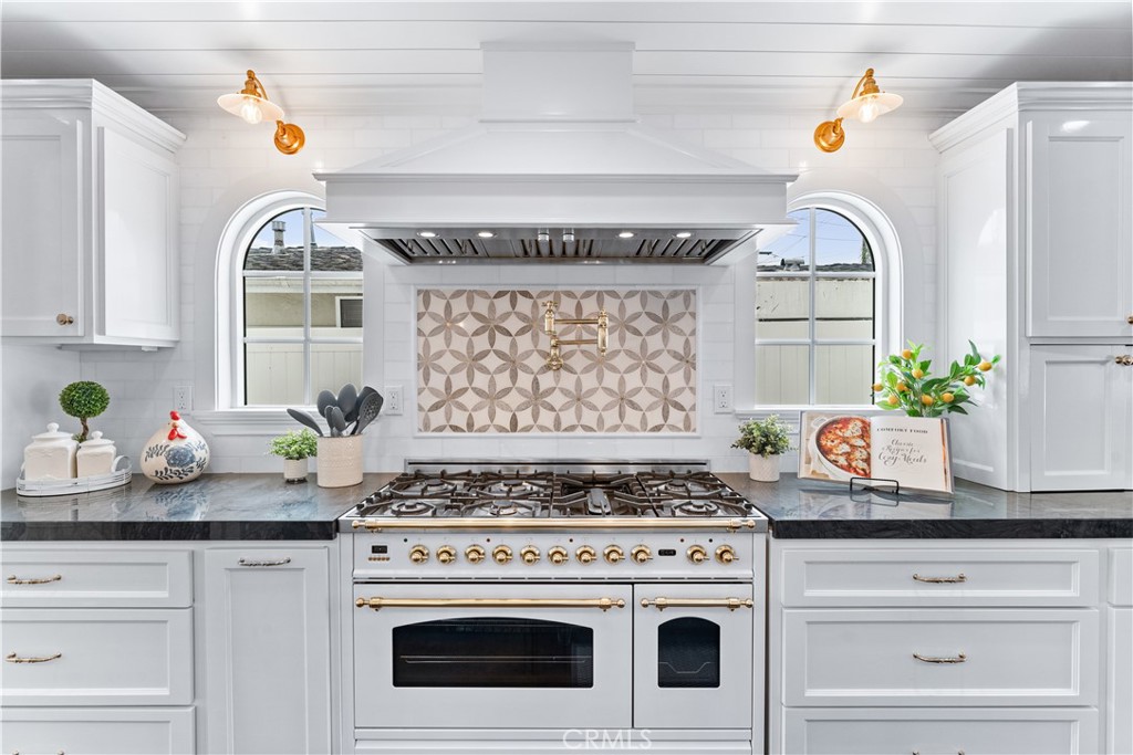 208 Indianapolis Avenue Huntington Beach, CA 92648 - Photo 16 of 66