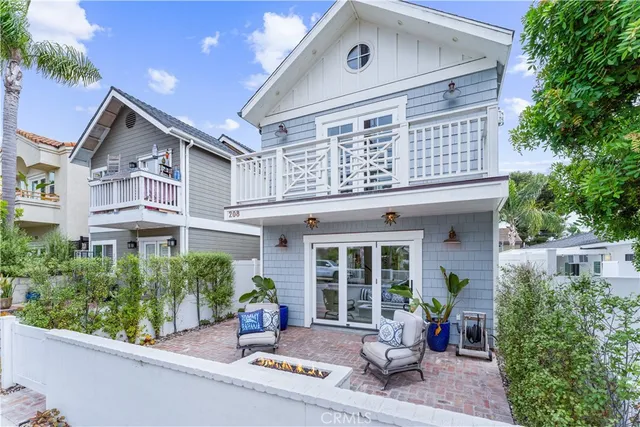 $9,500 | 208 Indianapolis Avenue, Huntington Beach, CA 92648