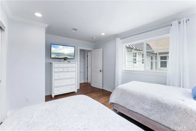 $9,500 | 208 Indianapolis Avenue, Huntington Beach, CA 92648