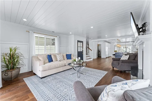 $9,500 | 208 Indianapolis Avenue, Huntington Beach, CA 92648