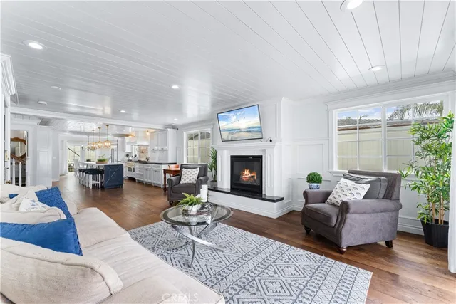 $9,500 | 208 Indianapolis Avenue, Huntington Beach, CA 92648