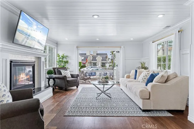 $9,500 | 208 Indianapolis Avenue, Huntington Beach, CA 92648