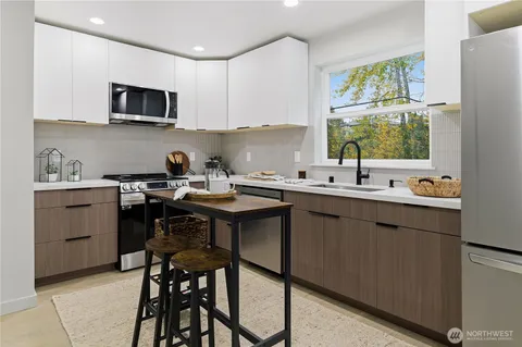 $575,000 | 11831 59th Avenue South, Unit A, Seattle, WA 98178