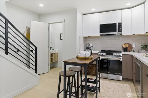 $575,000 | 11831 59th Avenue South, Unit A, Seattle, WA 98178