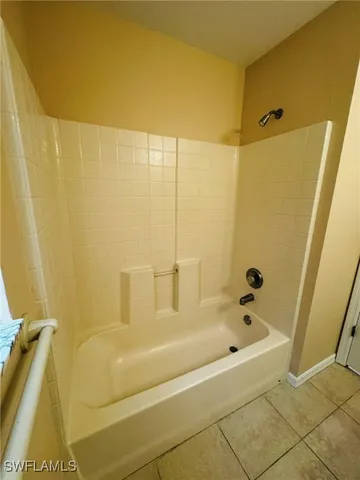 $1,625 | 2732 Northeast 7th Place, Cape Coral, FL 33909