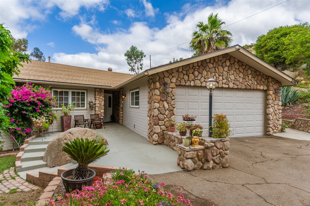2465 La Cresta Road El Cajon, CA 92019 - Photo 1 of 1 Gallery Image 1