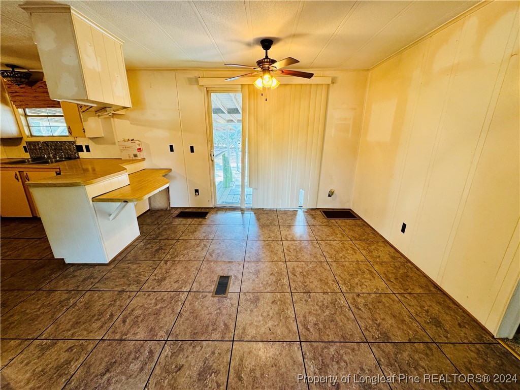 727 Rice Road Lumberton, NC 28358 - Photo 7 of 38