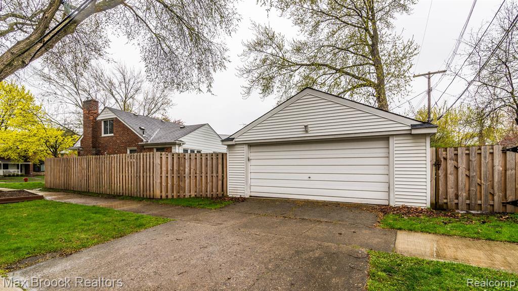 2602 Trafford Road Royal Oak, MI 48073 - Photo 24 of 26