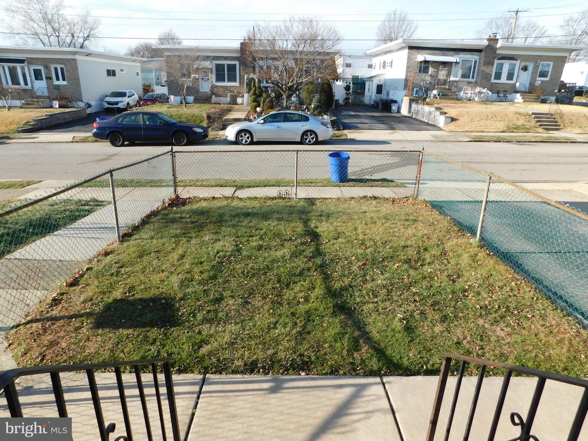 236 Hoffman Road Ridley Park, PA 19078 - Photo 5 of 19 Fenced Front Yard