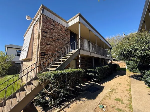 $895 | 4820 Wellesley Avenue, Unit C, Fort Worth, TX 76107