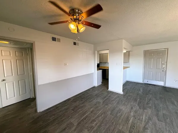 $895 | 4820 Wellesley Avenue, Unit C, Fort Worth, TX 76107