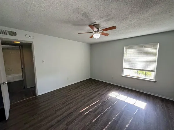 $895 | 4820 Wellesley Avenue, Unit C, Fort Worth, TX 76107