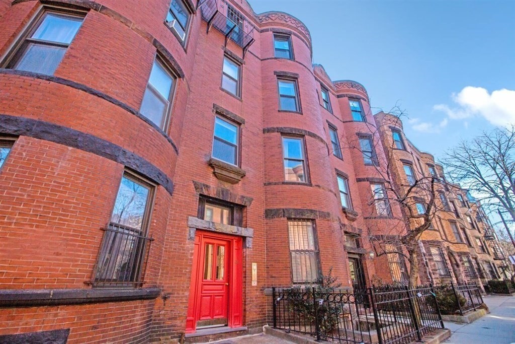 28 Symphony Road, Unit 3 Boston, MA 02115 - Photo 13 of 13 front view of a building