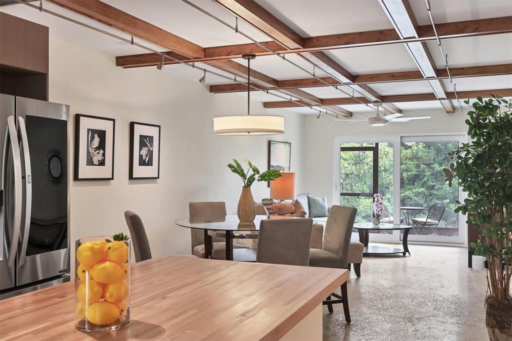 1650 Pine Tree Lane, Unit 105 Sarasota, FL 34236 - Photo 12 of 29