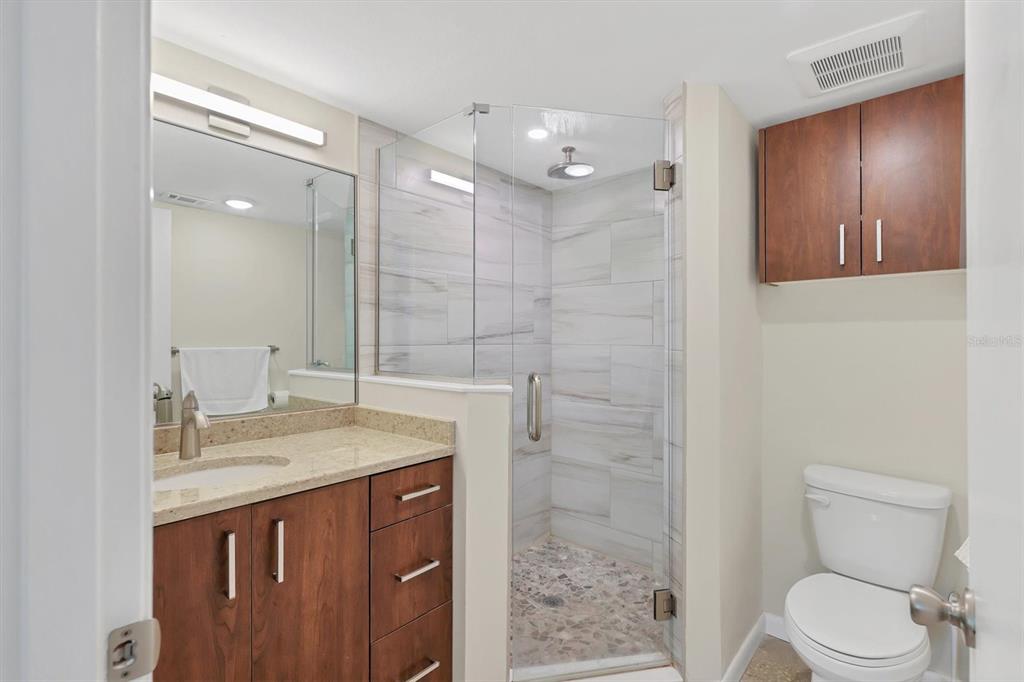 1650 Pine Tree Lane, Unit 105 Sarasota, FL 34236 - Photo 16 of 29