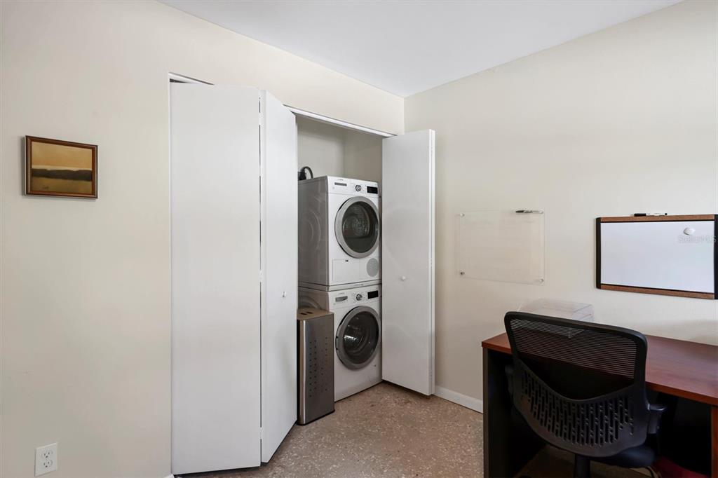 1650 Pine Tree Lane, Unit 105 Sarasota, FL 34236 - Photo 18 of 29