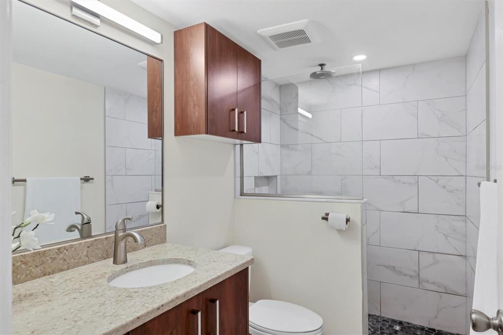 1650 Pine Tree Lane, Unit 105 Sarasota, FL 34236 - Photo 19 of 29