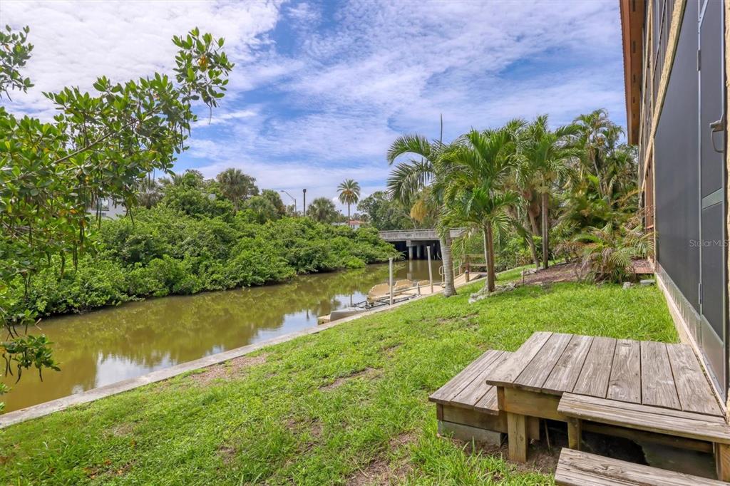 1650 Pine Tree Lane, Unit 105 Sarasota, FL 34236 - Photo 21 of 29