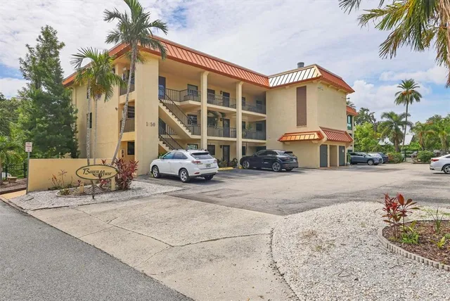 $349,000 | 1650 Pine Tree Lane, Unit 105, Sarasota, FL 34236