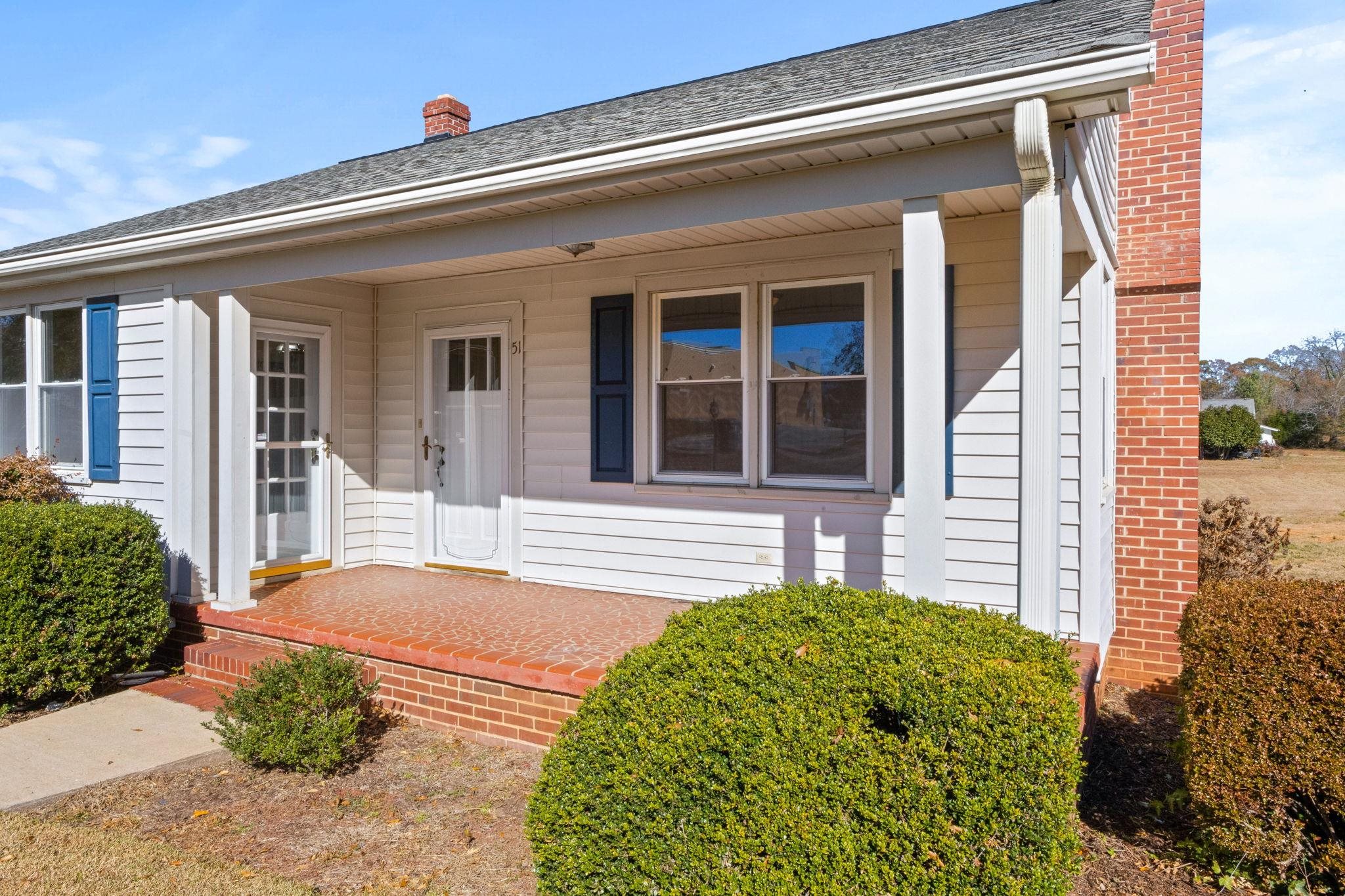 51 Owings Street Gray Court, SC 29645 - Photo 4 of 32