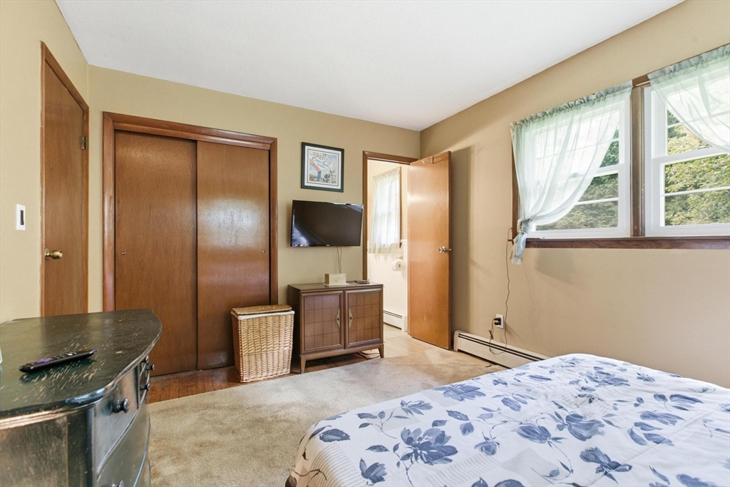 152 Lake Street Middleton, MA 01949 - Photo 16 of 33