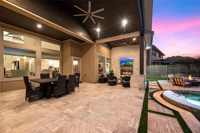 a view of a livingroom with furniture and furniture
