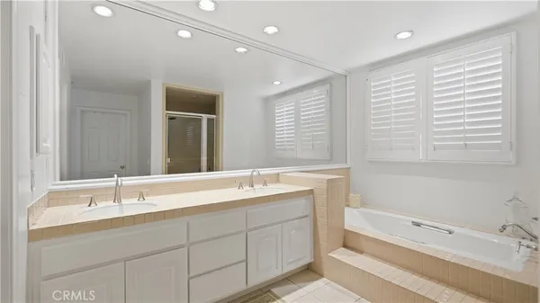 $3,250,000 | 18 Hillsdale Drive, Newport Beach, CA 92660