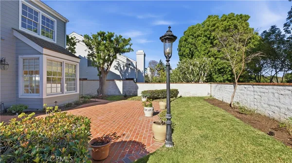$3,250,000 | 18 Hillsdale Drive, Newport Beach, CA 92660