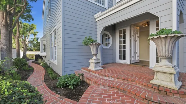 $3,250,000 | 18 Hillsdale Drive, Newport Beach, CA 92660
