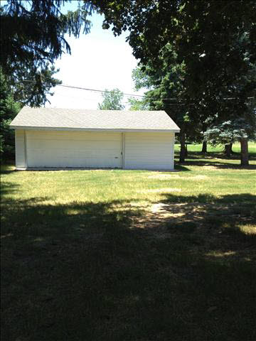 7817 Reinhardt Road Carleton, MI 48117 - Photo 4 of 18 20094497-3.JPG