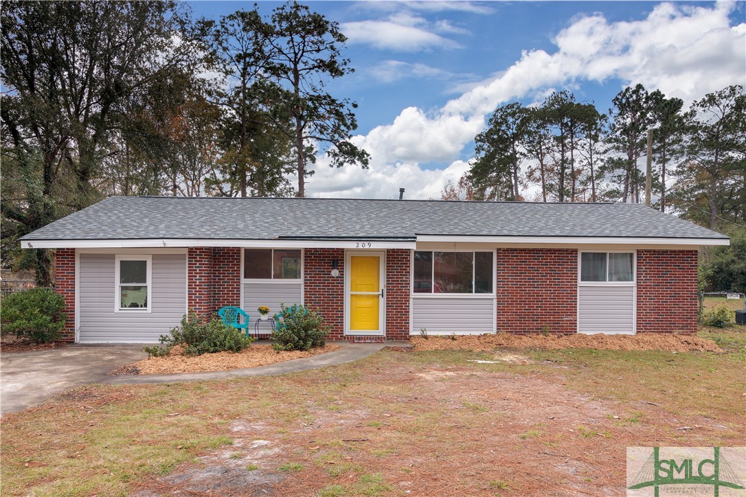 209 Whitehall Avenue Rincon, GA 31326 - Photo 1 of 11 4 sided brick