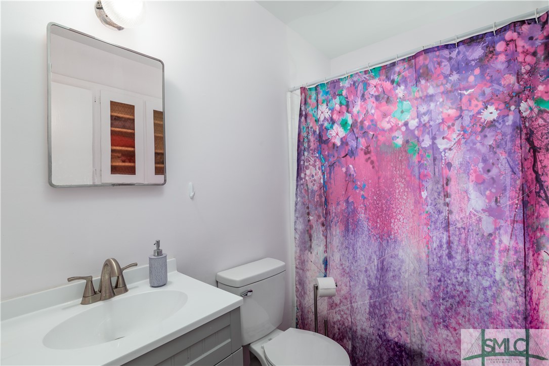 209 Whitehall Avenue Rincon, GA 31326 - Photo 8 of 11 Bathroom