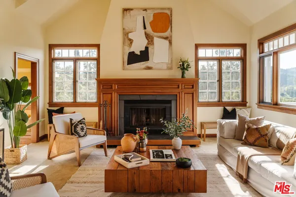 $2,195,000 | 20465 Callon Drive, Topanga, CA 90290