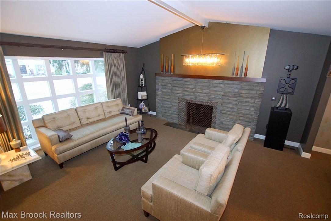 35145 Old Timber Road Farmington, MI 48331 - Photo 7 of 48 DSC00147.JPG