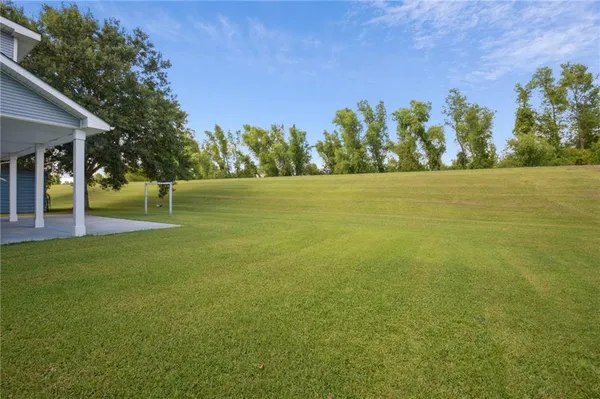 $299,000 | 12853 Highway 23, Belle Chasse, LA 70037