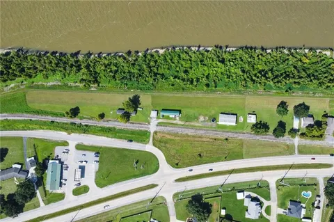 $299,000 | 12853 Highway 23, Belle Chasse, LA 70037