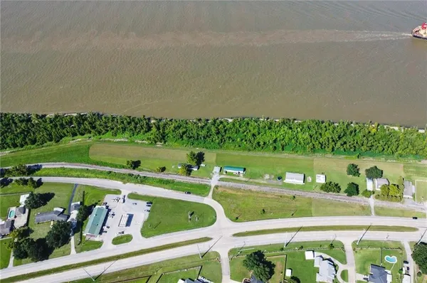 $299,000 | 12853 Highway 23, Belle Chasse, LA 70037