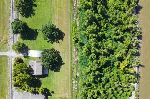 $299,000 | 12853 Highway 23, Belle Chasse, LA 70037