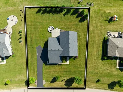 $689,000 | 465 Chasefield Drive, Williams Bay, WI 53191