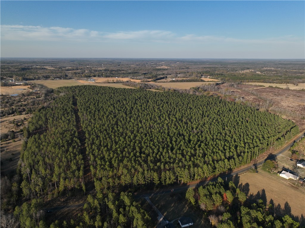 4 Seneca St Extension Calhoun Falls, SC 29628 - Photo 2 of 7