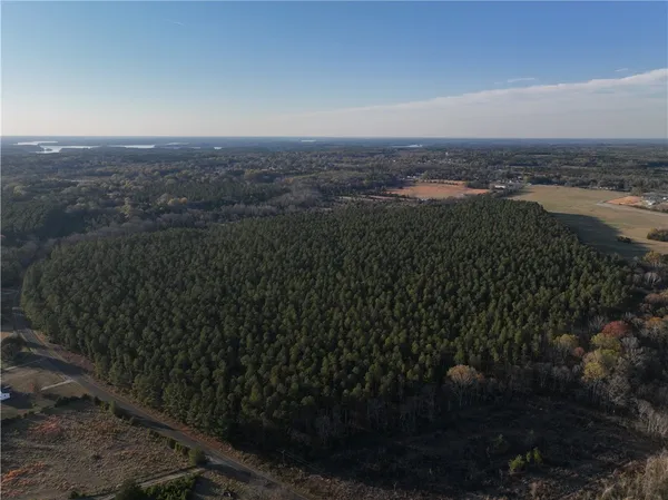 $593,600 | 4 Seneca St Extension, Calhoun Falls, SC 29628