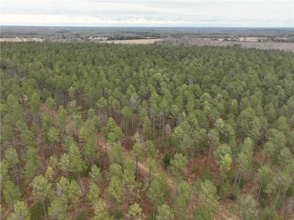 $593,600 | 4 Seneca St Extension, Calhoun Falls, SC 29628